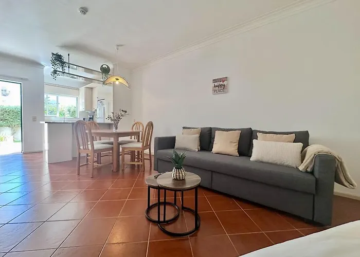 Ee - With Pool And Garden * Портиман