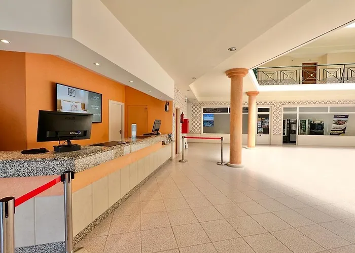 Ee - With Pool And Garden Appartement