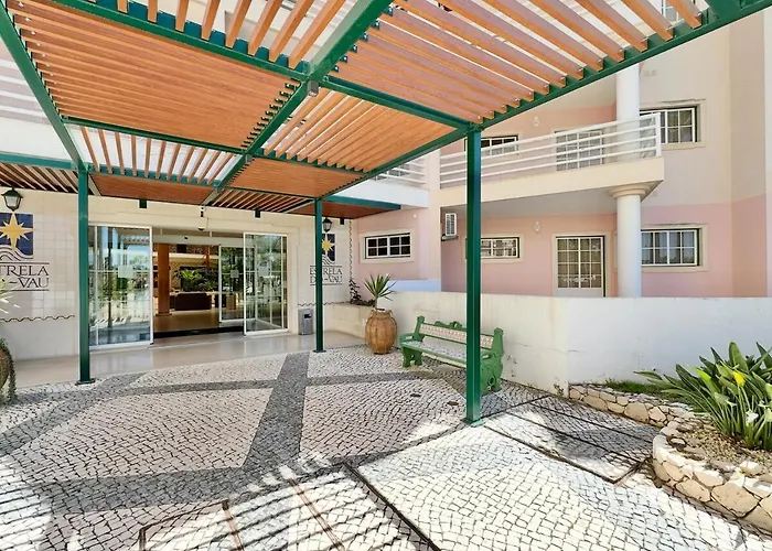 Апартаменты Ee - With Pool And Garden *